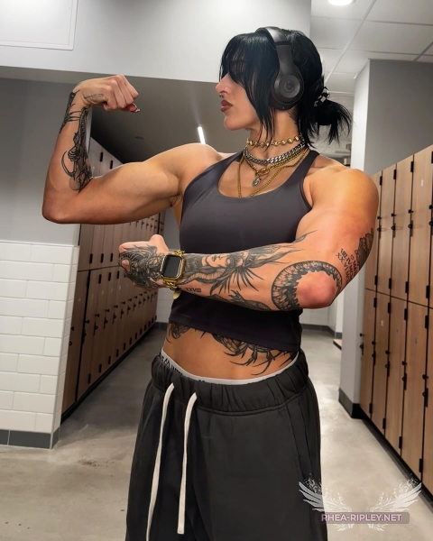 rhearipley_wwe_12_6_2024_3515800295236379578_52425583.jpg